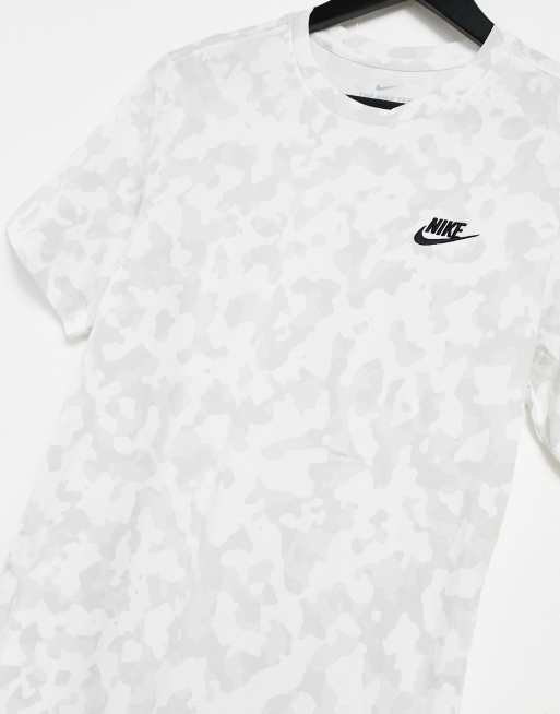 White nike 2025 camo shirt