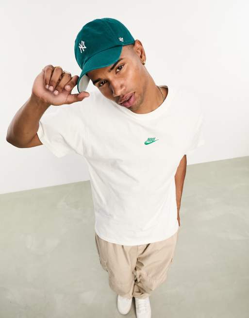 Nike Club Vignette t-shirt in bright sail