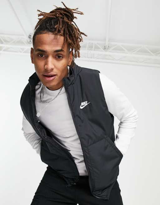 Nike - Club - Vævet vest i sort