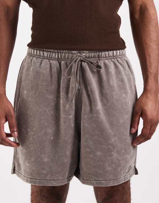 Nike Club Wash shorts in gray , 4 of 5
