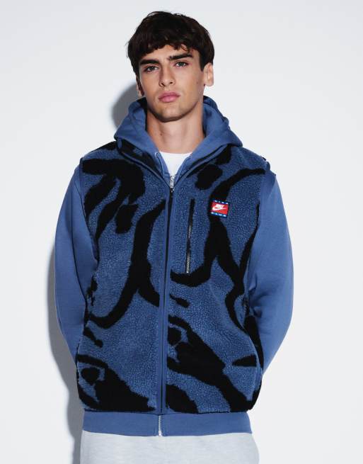 Nike Club Winter vest met all-overprint in blauw, 5 van 5