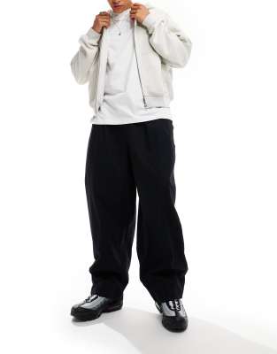 Nike Nike Club woven balloon trousers in black