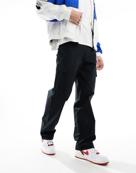 Nike Club woven cargo pants in black - view 1