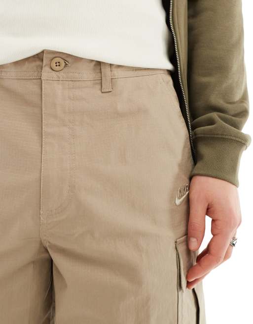 Nike Club woven cargo shorts in beige, 4 of 5