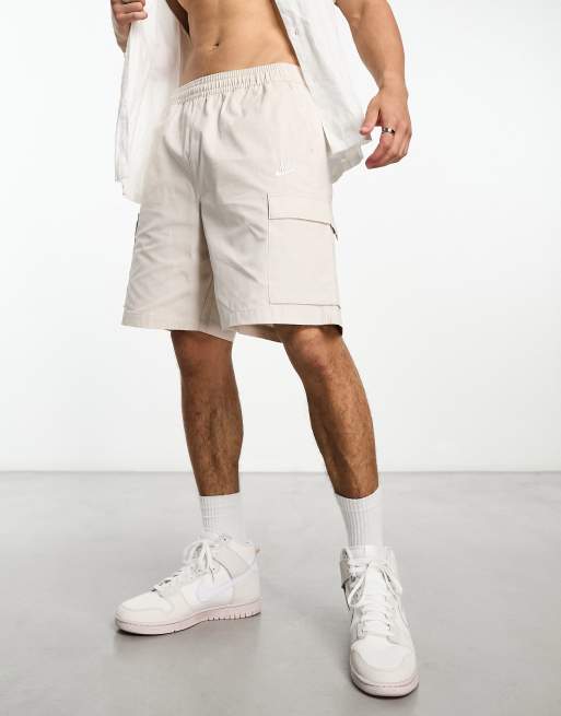 Nike woven performance cargo hot sale shorts