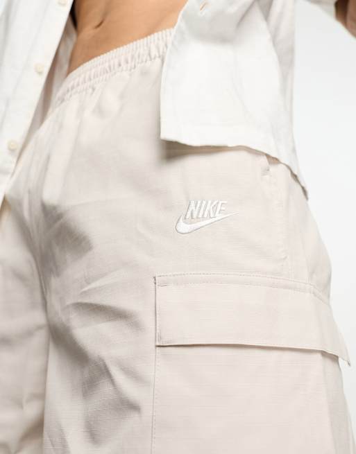 Nike Club woven cargo shorts in stone, 3 of 4