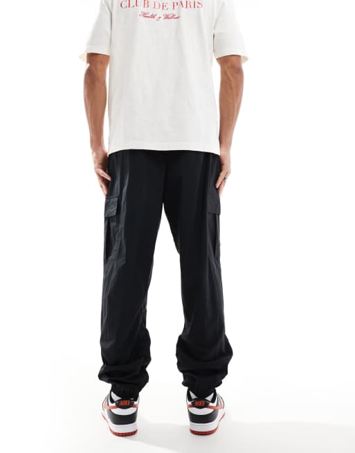 Nike Club woven cargo trousers in black, 3 of 5