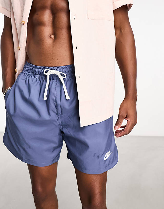 Nike - club woven shorts in blue