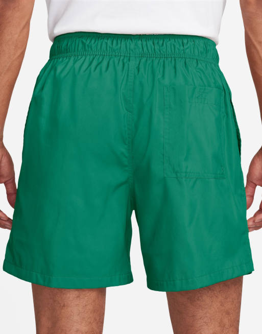 Nike Club woven shorts in green, 2 of 4