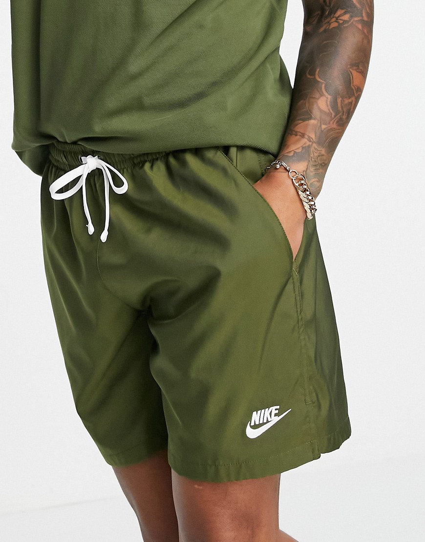 Nike Club woven shorts in khaki-Green