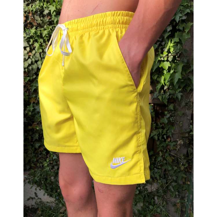 Short nike amarillo new arrivals