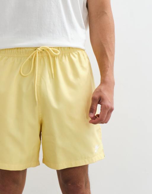 Nike Club woven shorts in yellow , 4 of 5