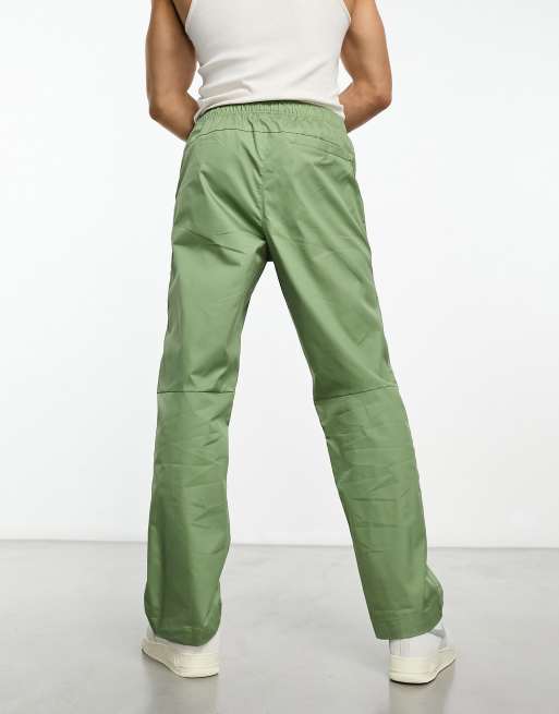 Nike Club woven straight leg trousers in green | ASOS