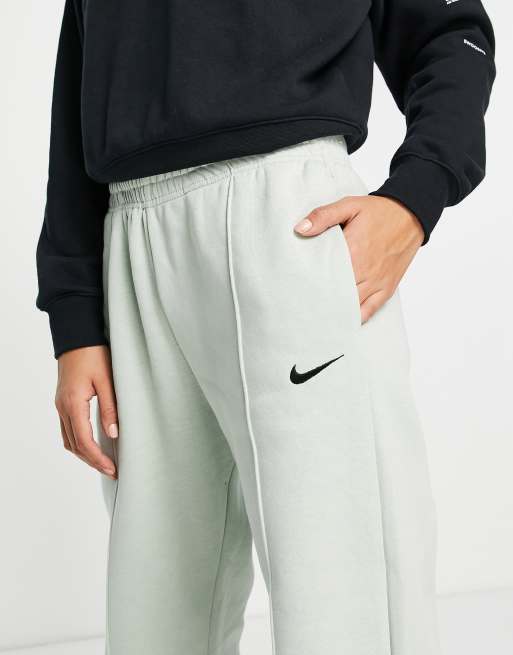 Nike Collection Fleece loose-fit cuffed sweatpants in dusty green , 3 of 4