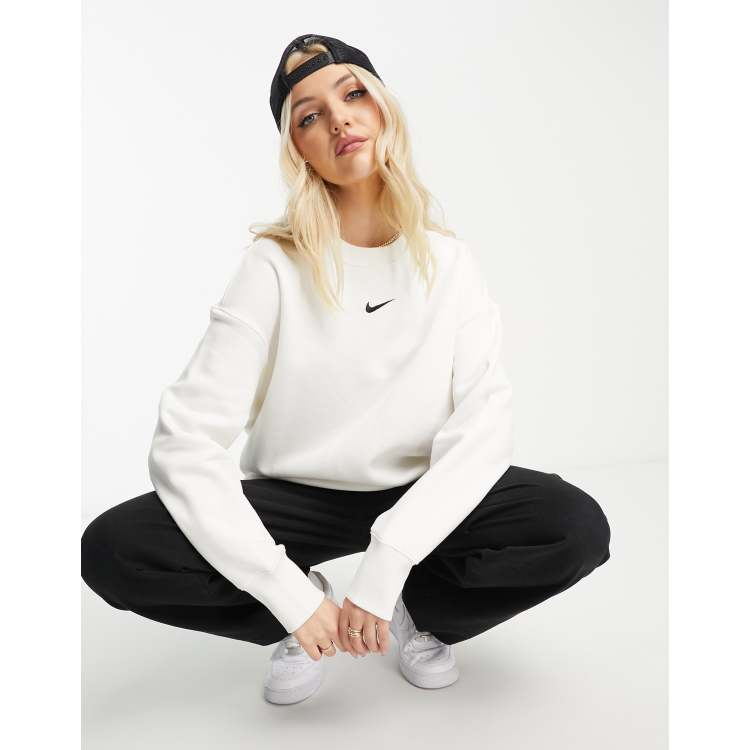 Nike round neck discount sweater