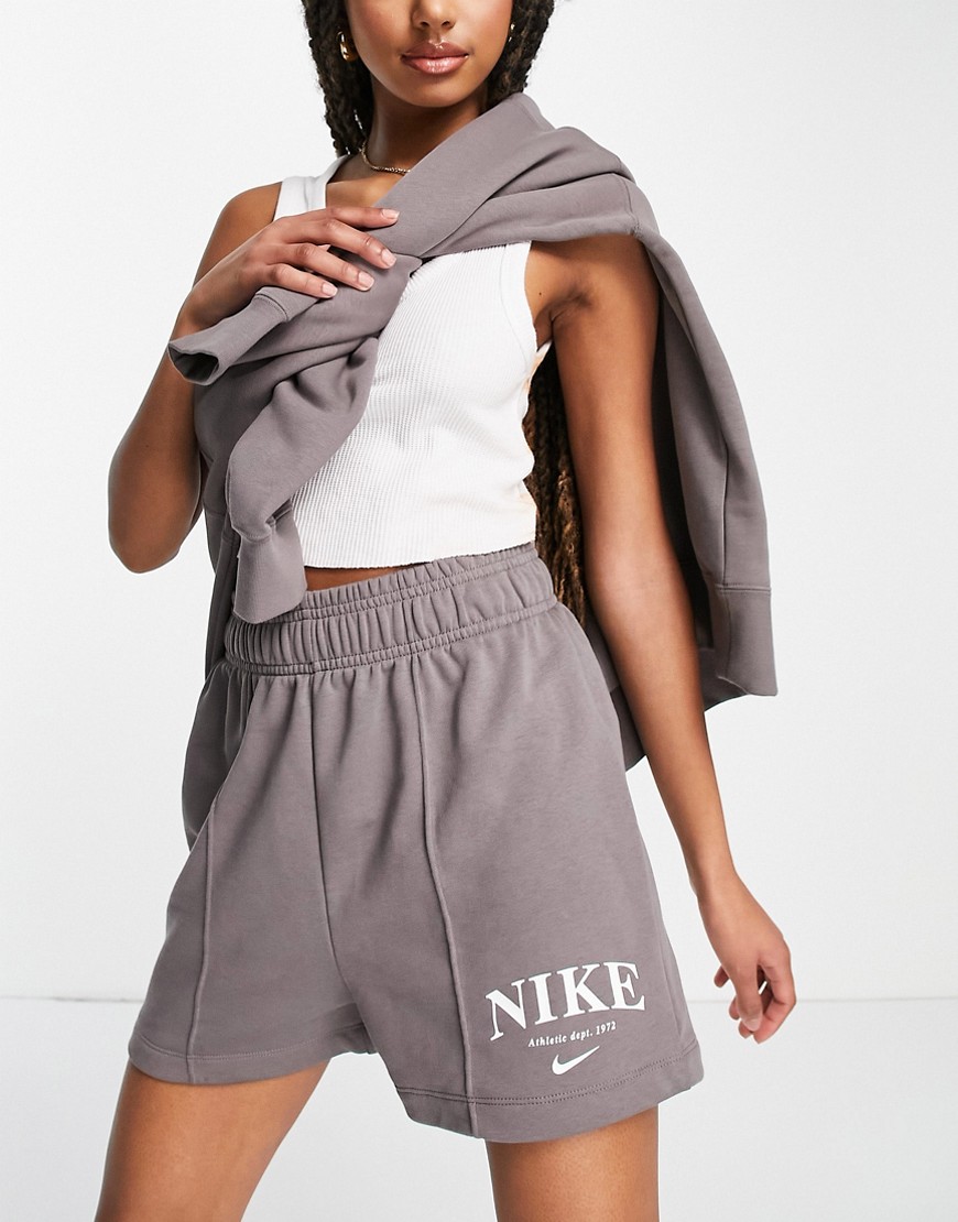 Nike Collegiate Logo Fleece Shorts In Gray