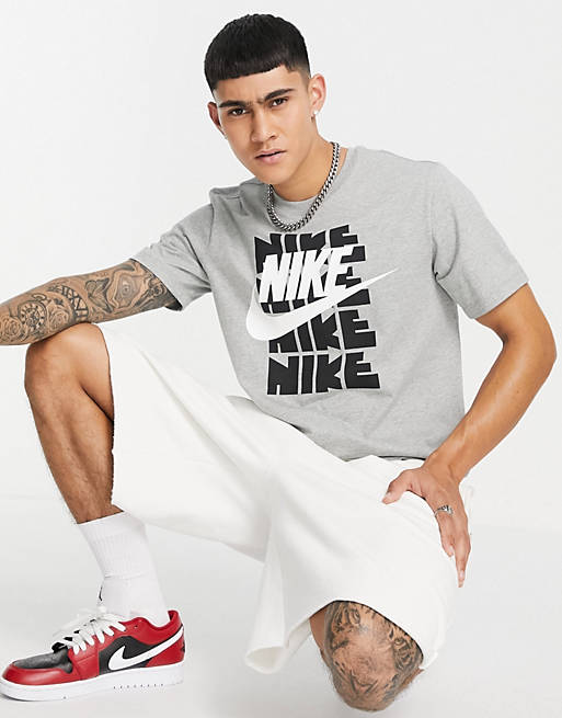 Men Nike Collegiate vintage print t-shirt in grey 