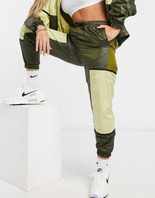 Nike nylon colour store block popper pants