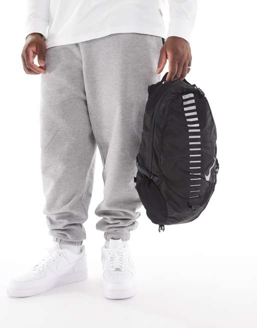 Nike - Commuter - Rugzak van 15 l in zwart en zilver, 2 van 4