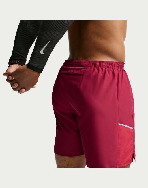 Nike Corsa Miler Dri-FIT pantaloncini da uomo 2-in-1 7" rossi, 3 di 4