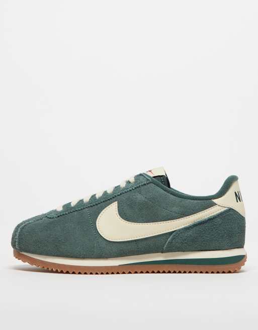 Nike Cortez Baskets en daim Vert fonce et creme