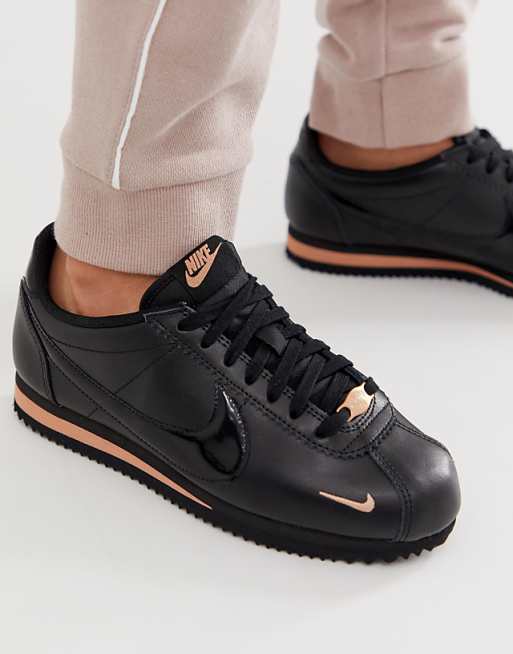 Nike - Cortez - Baskets - Noir et or rose | ASOS Nike - Cortez - Baskets - Noir et or rose | ASOS