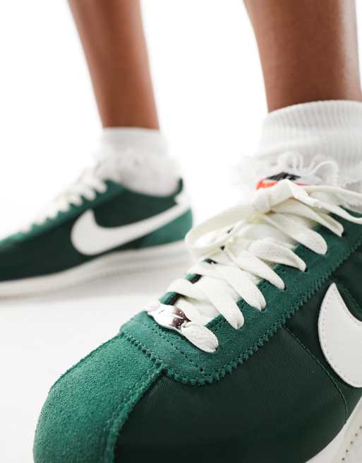 Nike Cortez Baskets unisexes en tissu Vert sapin et blanc