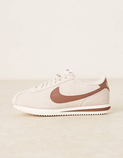 Nike – Cortez – Beżowo-brązowe zamszowe buty sportowe, 2 z 5