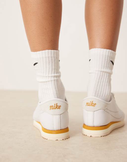 Nike Cortez Decon sneakers in white, 4 of 5