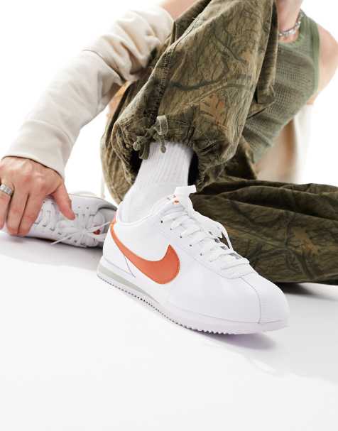 Nike Cortez - Leren sneakers in wit met oranje - view 1