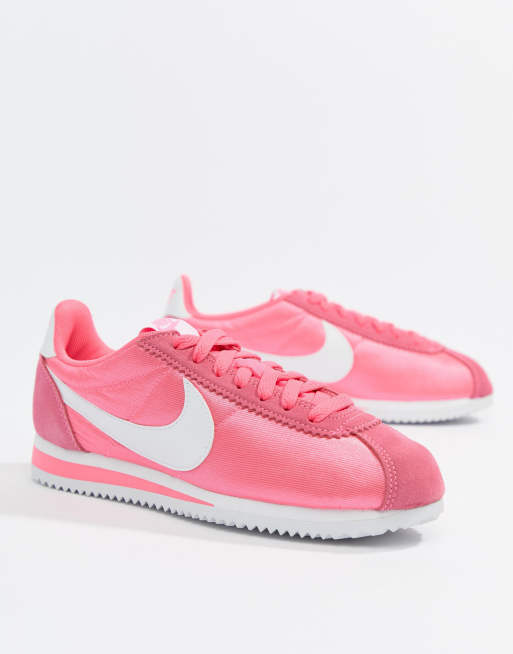 Nike Cortez Rosa Wildleder Sneaker mit Swoosh Logo