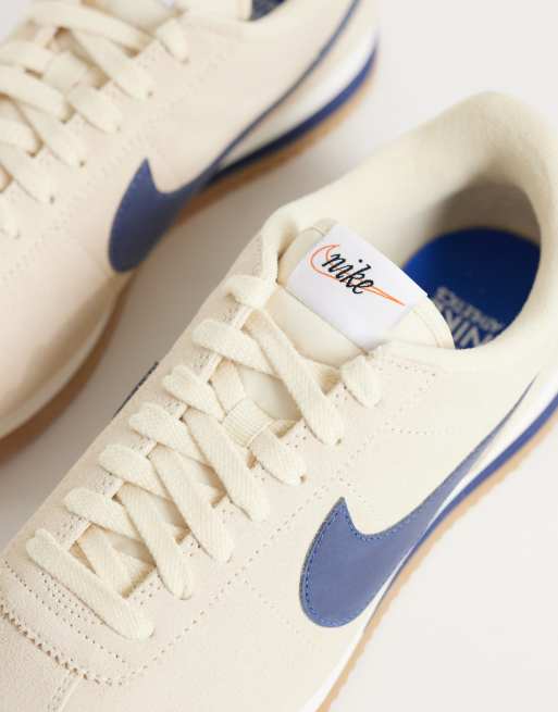 Nike Cortez sneakers in beige and navy, 4 of 5