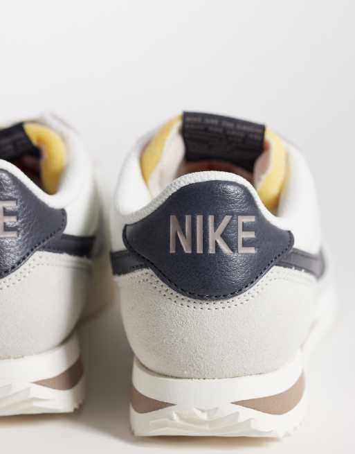 Nike - Cortez - Sneakers in camoscio color panna e marroni , 2 di 5
