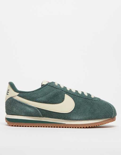 Nike Cortez Sneakers in camoscio color verde scuro e crema