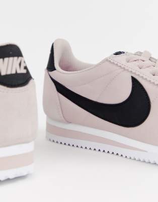 nylon nike