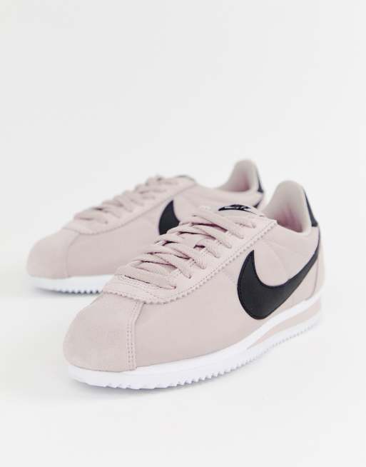 Nike cortez hotsell bianche e rosa