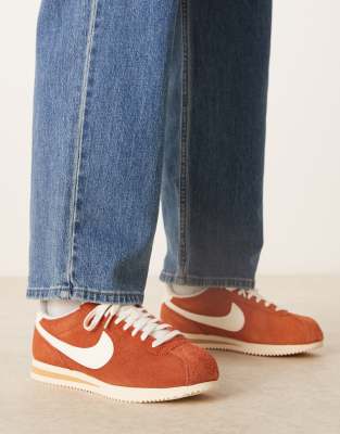 Nike Cortez Se Sneaker In Orange