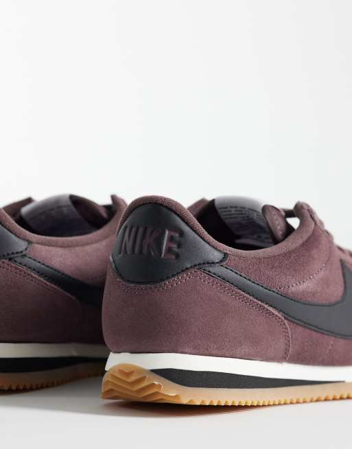 Nike Cortez suede trainers in burgundy, 3 of 5
