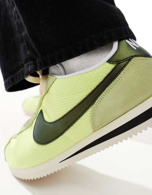 Nike Cortez textile sneakers in light green, 4 of 5