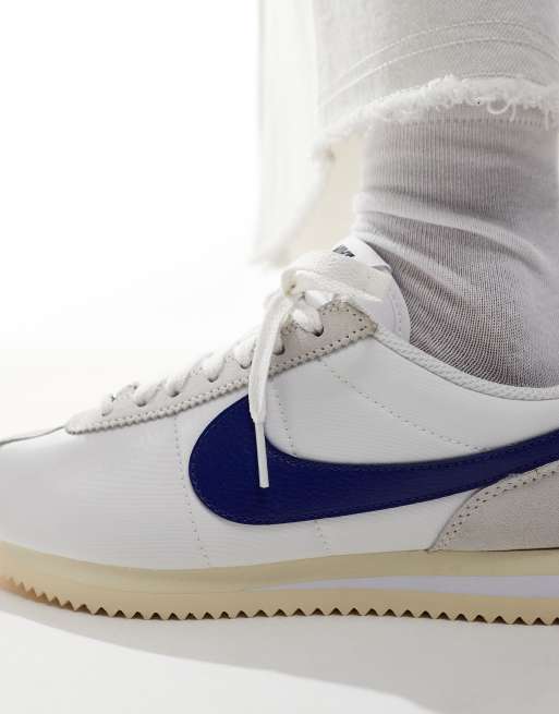 Nike Cortez Textile sneakers in white and blue, 4 of 5