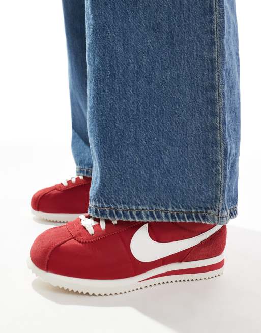 Nike Cortez TXT Baskets en daim Rouge et blanc ASOS