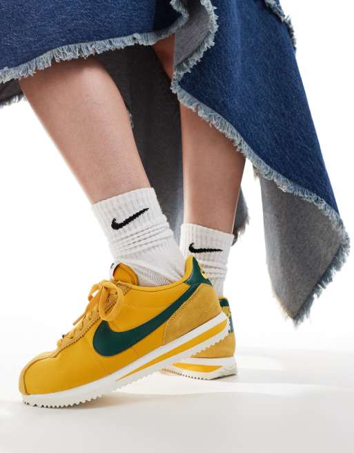 Nike Cortez TXT Baskets Jaune et vert ASOS