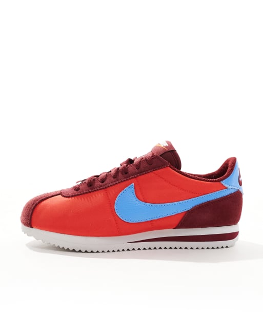 Nike – Cortez TXT – Blå och röda sneakers, 2 av 5