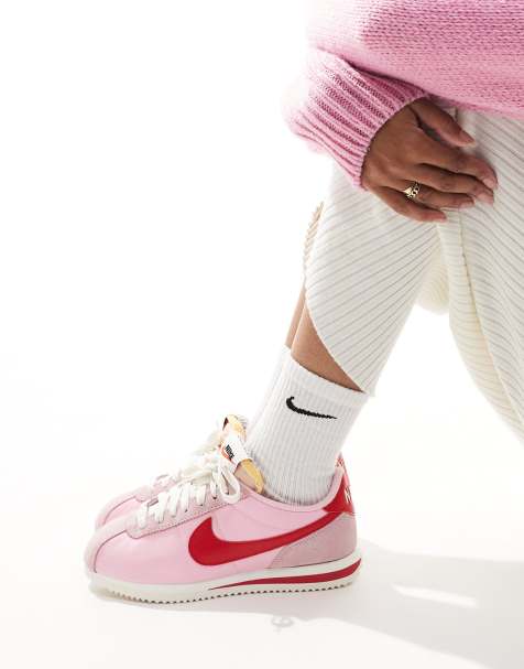 Nike – Cortez TXT – Sneaker in Rosa und Rot - view 1