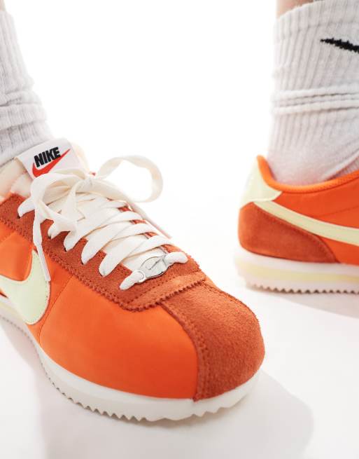 Nike Cortez TXT Sneakers arancioni ASOS