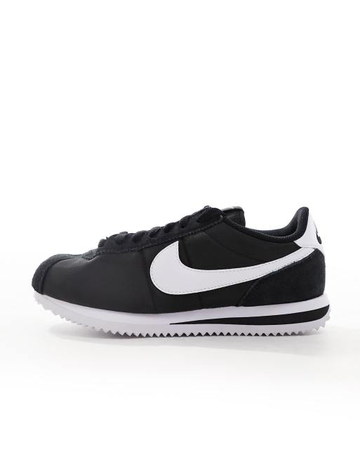 Nike Cortez Unisex Sneaker aus Nylon in Schwarz und WeiB