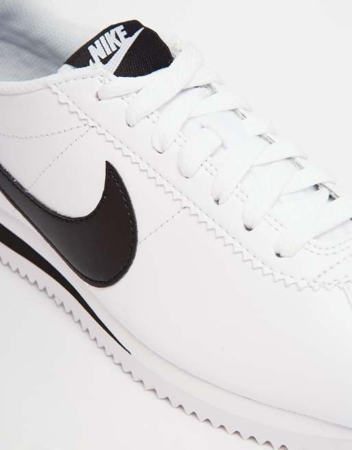 Witte store nike cortez