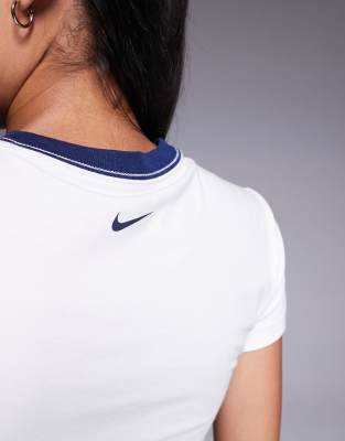 Nike Court Club Fitted T-shirt In White
