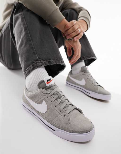 Grey nike deals suede shoes