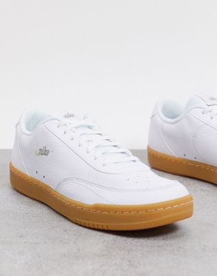 Nike – Court Vintage – Hochwertige Sneaker in Weiß/Gummi